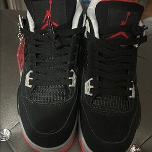 Jordan 4s